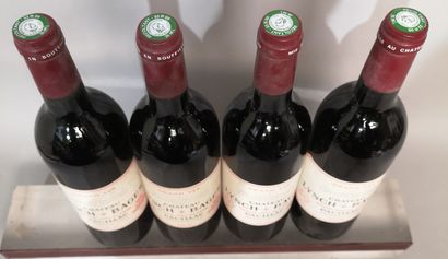 null 4 bouteilles Château LYNCH BAGES 1993 - 5e Gcc Pauillac 
Étiquettes légèrement...