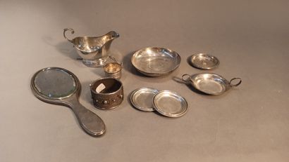 null Silver lot 2nd title 800‰ including a hand face, a bracelet, a tea strainer,...