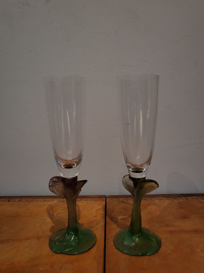 DAUM France
Deux flûtes à champagne en cristal....