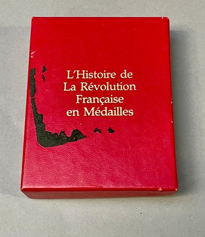 null Le Médailler Franklin
Histoire de la Révolution Française en Médailles
50 médailles...