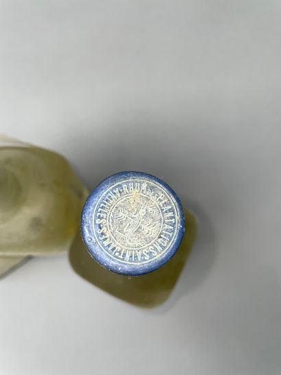 null 3 bottles of RHUM Saint James "Imperial Blanc
50's - 60's. Blue cap. In the...