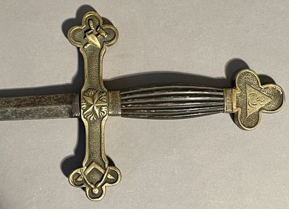 null Masonic sword, brass hilt, guard decorated with maconic motifs (square...) Pommel...