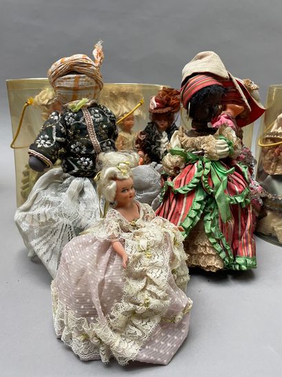 null Lot of antique dolls
Small missing and accidents