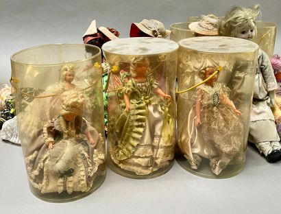 null Lot of antique dolls
Small missing and accidents