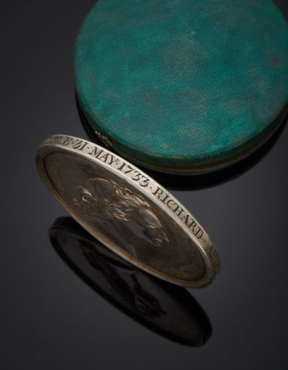 null Louis XV. Médaille : Naissance du Dauphin. 4 septembre 1729. Argent 72 mm. RÖG....