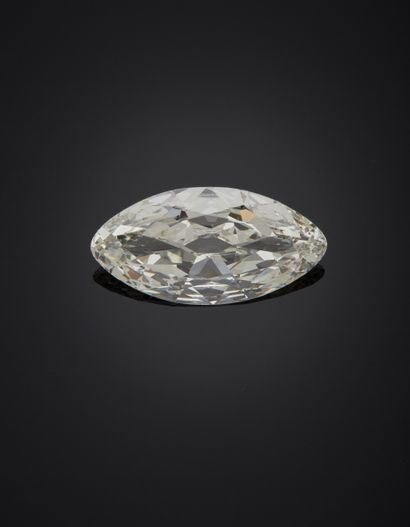 null Bague en platine 850‰ sertie d’un diamant de forme navette, de taille ancienne.
Poids...