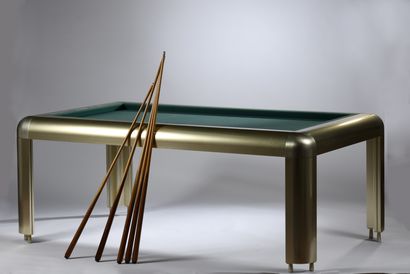 null *French billiard table in brushed steel, circa 1970
77 x 110 x 190 cm 150/250
Five...
