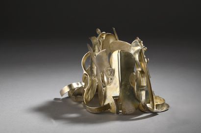 null ARMAN (1928-2005)
Violons découpés, 1988
Sculpture en métal argenté soudé, signé...