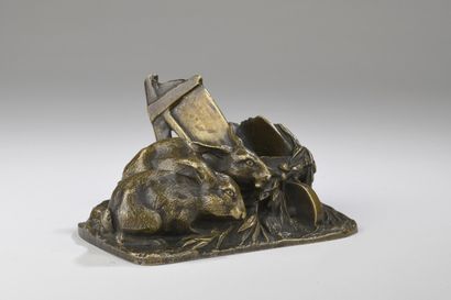 null Antonin Aigon (1837-1885)
Lapins à la brouette
Bronze à patine brun clair
Signé...