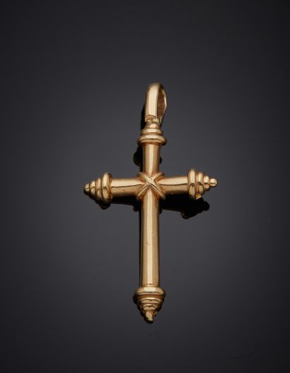 null Cross in 14K yellow gold 585‰.
H. 3.70 cm Weight 2.80 g
