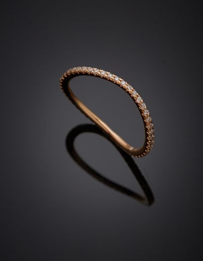 null MESSIKA - American wedding band in 18K yellow gold 750‰, "serpentine" model,...
