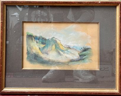 null Mannette of various framed pieces including paintings and engravings