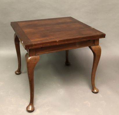 null George III style shutter table in mahogany and mahogany veneer, patina legs.
Insulation...