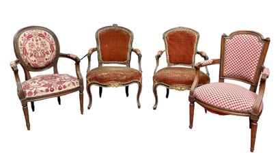 null Lot including :
-Pair of Louis XV style armchairs in molded and carved wood,...