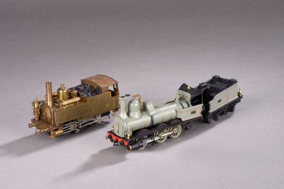 null ROUSSEAU : locomotive 030 « BOURBONNAIS » PLM, grise avec tender à 2 essieux.

Loco-tender...