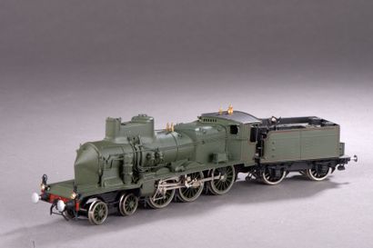 null LOCO DIFFUSION : locomotive « COUPE VENT » 230, verte avec tender à 2 essie...