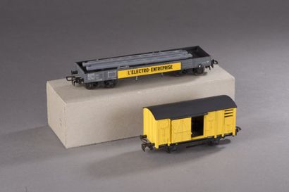 null VB réf. 24 et 47 : TRAIN BETONNEUR « ELECTRO ENTREPRISE » 2 wagons semi maquette...