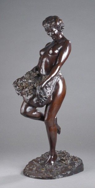 null Raymond Léon RIVOIRE (1884-1966)

Bacchante ou Femme au panier de pampres

Bronze...