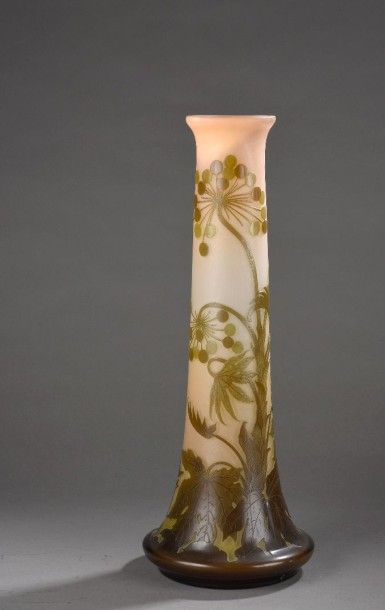 null GALLÉ (1846-1904)

	Grand vase cylindrique sur base aplatie. Epreuve de tirage...