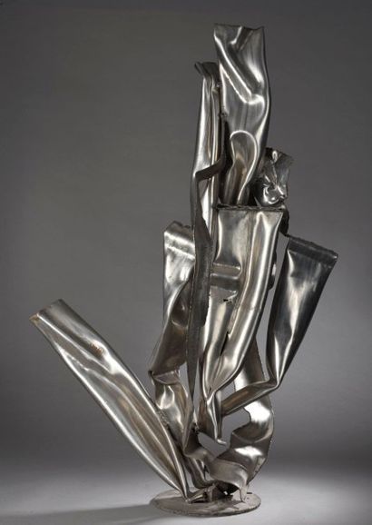 null Albert FERAUD (1921-2008)

SANS TITRE

Sculpture en acier soudé signé sur la...