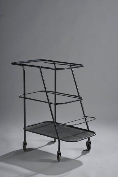 null MATEGOT Mathieu (1910-2001) 
Table roulante à trois plateaux à structure en...