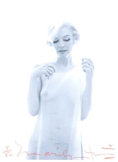 null BERT STERN (1929-2013)

« Marilyn Monroe Nude Scarf », The Last Sitting, 1962.

Tirage...