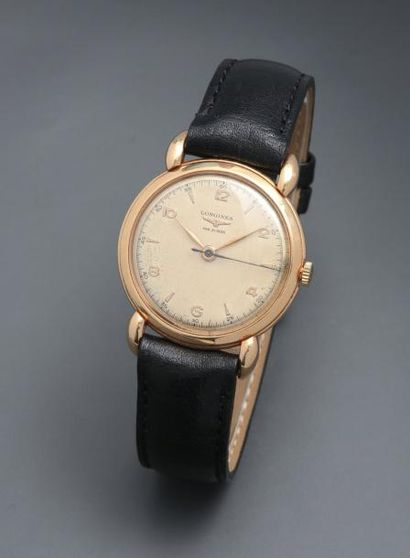 null LONGINES

Une montre de poignet pour homme en or jaune, 18K 750‰, de forme ronde,...