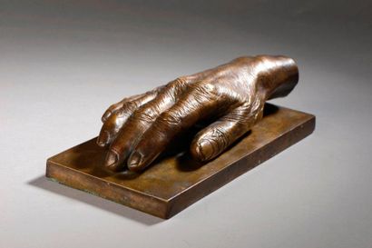 null Ecole française vers 1960

La main de Charles Despiau (1874-1946)

Bronze à...