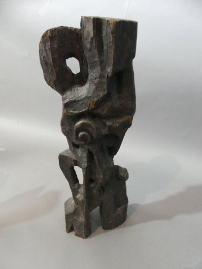 null Ecole du Xxème siècle

Forme abstraite

Sculpture en chêne

Haut. 52,5 cm

Haut....