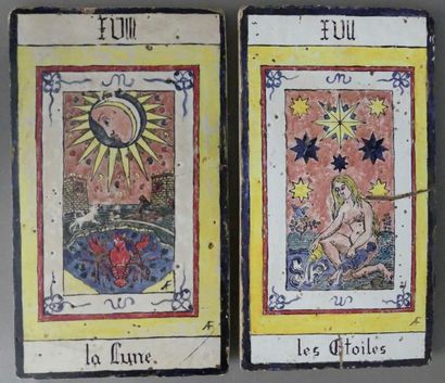 null Jeu de tarot comportant 21 lames en céramique