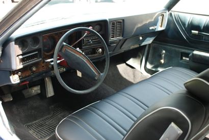 null CHEVROLET Monte Carlo coupé V8 - 1973 
Rare exemplaire en France. 58 680 miles....