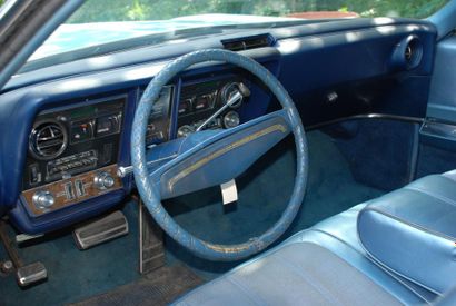  OLDSMOBILE Toronado coupé V8 455Ci - 1969 Couleur bleu pastel, sellerie turquoise...