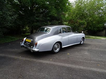 null BENTLEY S3 V8 – 1963
Conduite à droite. Peinture neuve bicolore argent/gris...