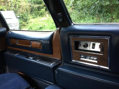 null CADILLAC Fleetwood Seventy Five limousine – 1975
Rarissime exemplaire sur les...