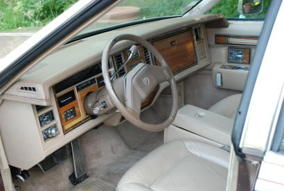 null CADILLAC Seville Elegante V8 Injection – 1980
Rare exemplaire français d’origine,...