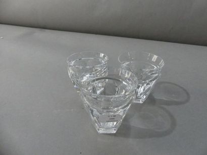 null BACCARAT
3 verres à café en cristal modèle Harcourt