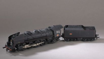 null MUNIER – BROCARD (1954) : Locomotive 141 R SNCF, noire, avec pare fumée – tender...
