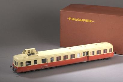 null FULGUREX : Autorail XBD 3937 dit “PICASSO” rouge et crème “Dépôt de Rennes”....