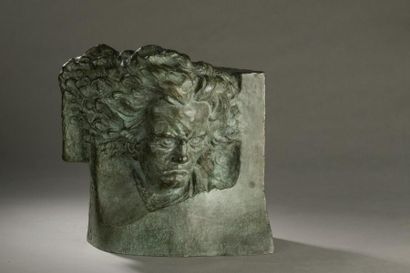 null Mouret (actif dans la 1ère moitié du XXe siècle)
Beethoven
Bronze à patine vert...