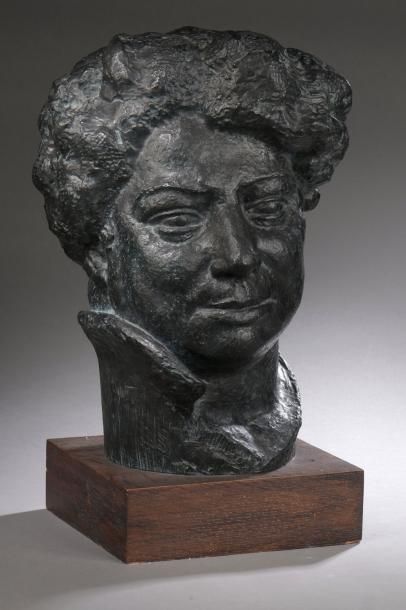 PIERRE BOURET (1897-1972) TETE D'ALEXANDRE DUMAS, 1958
Épreuve en bronze à patine...