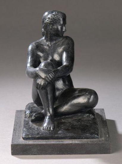 PIERRE BOURET (1897-1972) LA SOURCE, STATUETTE ASSISE, 1929
Épreuve en bronze à patine...