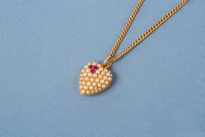 null Pendentif en or jaune 14K 585‰, en forme de coeur pavé de demi-perles fines...