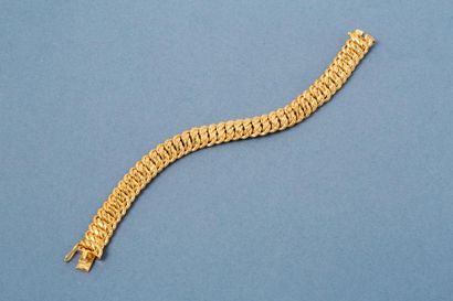 null Bracelet souple en or jaune 18K 750‰, à maille américaine. Fermoir à cliquet...