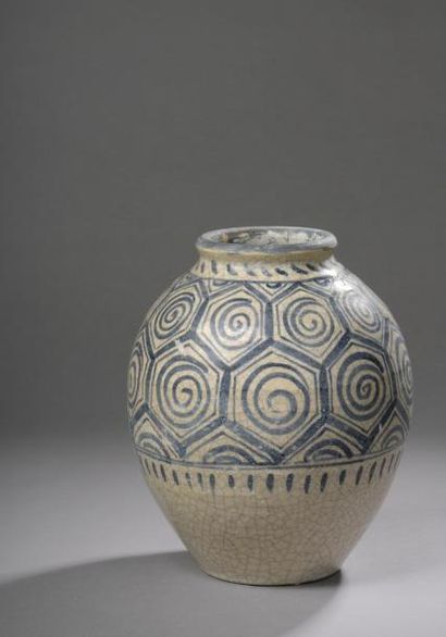 null CAZAUX Édouard (1889-1974) 


	Vase de forme ovoïde à col légèrement ourlé en...
