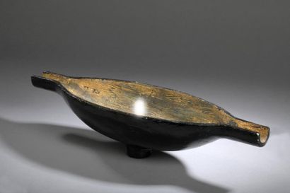 null DU PLANTIER Marc (1901-1975)


	Lampe en forme d’une « Pirogue » en plâtre patiné...