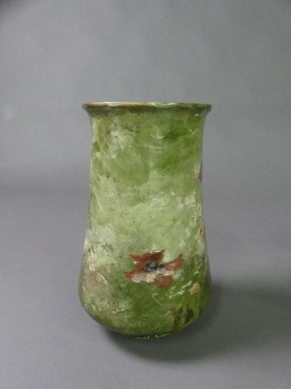 null HAVILAND Cie, Limoges
Vase en terre cuite peinte à la "barbotine" (selon le...