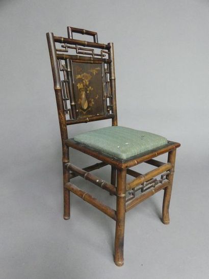 null Petite chaise en bois de bambou
XIXème siècle