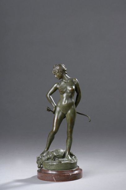 null *Benedict Benoît ROUGELET (1834-1894) 


Diane chasseresse 


Bronze à patine...