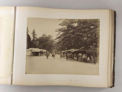 null Album de photos, Japon
Fin du XIXème siècle.
31.5 x 39 cm
(usures)