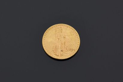 null Pièce de 20$ américain datée de 1924. 


D. 3,4 cm 


Poids 33,30 g